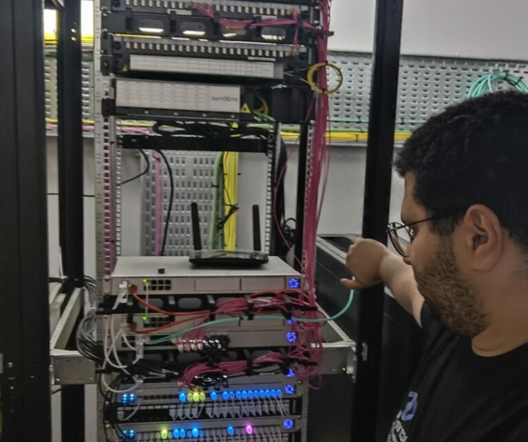 Installation d’une infrastructure data performante pour un site événementiel, garantissant une connectivité fiable, sécurisée et évolutive.